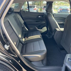 2025 Chevrolet TRAX LT thumbnail 35