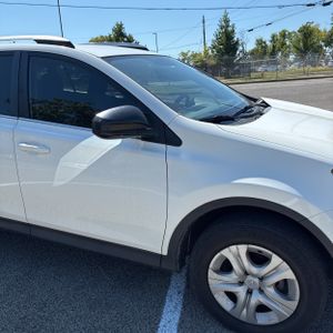 2014 Toyota RAV4 LE — фото 13