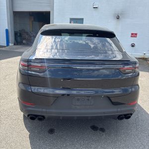 PORSCHE CAYENNE COUPE - 7