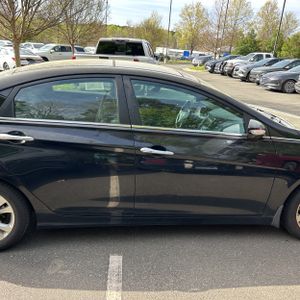 HYUNDAI SONATA LIMITED - 9