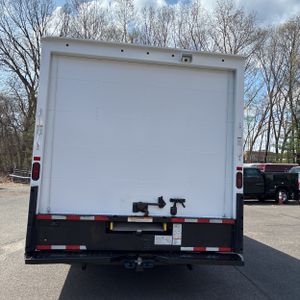 FORD E-350 CUTAWAY - 7