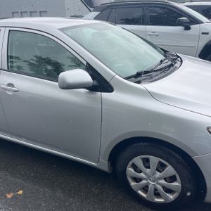 2010 Toyota COROLLA LE — миниатюра 11