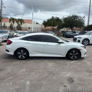 صورة 10 لـ 2019 Honda CIVIC LX