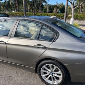 BMW 3 SERIES 320I - 6