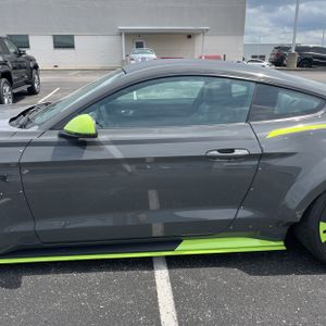 FORD MUSTANG GT PREMIUM - 4