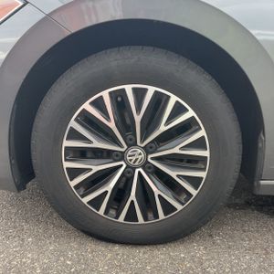 2019 Volkswagen JETTA SE thumbnail 17