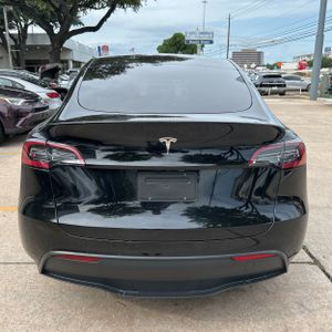 TESLA MODEL Y LONG RANGE - 7