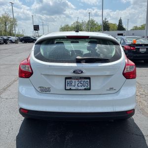 FORD FOCUS SE - 7
