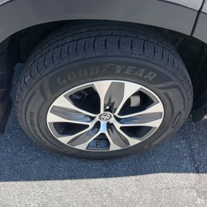 2023 Toyota HIGHLANDER XLE thumbnail 19