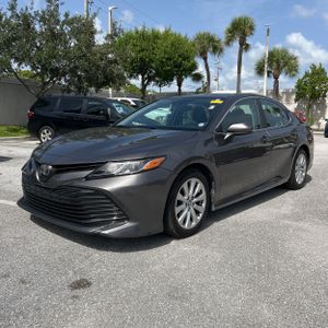 2019 Toyota CAMRY LE 照片 1