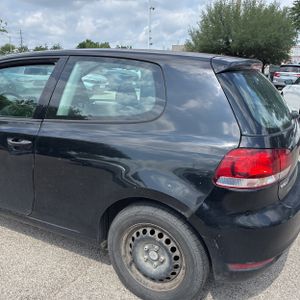 VOLKSWAGEN GOLF BASE - 6