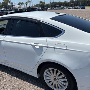 صورة 6 لـ 2013 FORD FUSION HYBRID SE