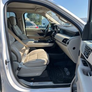 2018 Lincoln NAVIGATOR RESERVE — фото 32