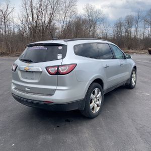 CHEVROLET TRAVERSE LT - 8