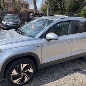 VOLKSWAGEN TAOS SE 4MOTION - 2