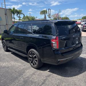 CHEVROLET SUBURBAN RST - 5