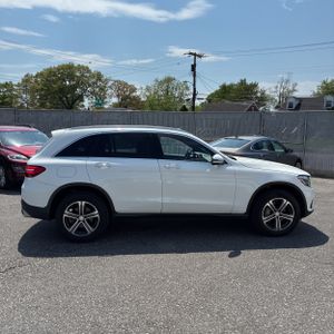 MERCEDES-BENZ GLC - 10