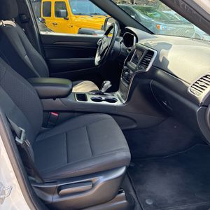 2018 JEEP GRAND CHEROKEE LAREDO thumbnail 33