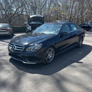 MERCEDES-BENZ E-CLASS - 1
