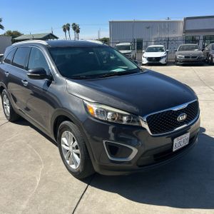 صورة 12 لـ 2018 KIA SORENTO LX V6