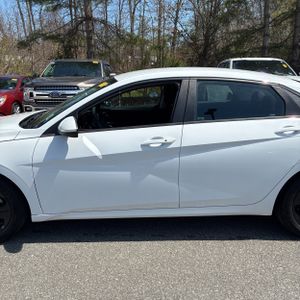 HYUNDAI ELANTRA SEL - 4