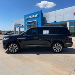 LINCOLN NAVIGATOR PREMIERE - 3