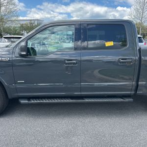 FORD F-150 LARIAT - 4