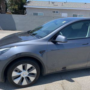 صورة 2 لـ 2023 Tesla MODEL Y LONG RANGE