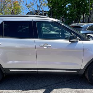 FORD EXPLORER XLT - 9