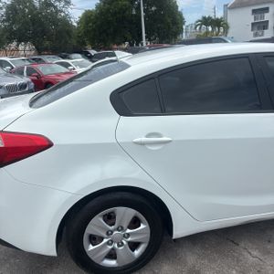 2016 KIA FORTE LX photo 9