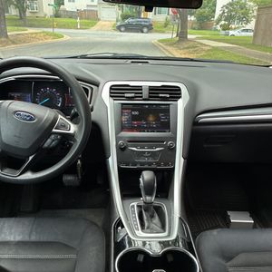 صورة مصغرة 37 لـ 2015 FORD FUSION SE