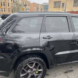 JEEP GRAND CHEROKEE LIMITED X - 9