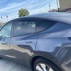 TESLA MODEL Y LONG RANGE - 5