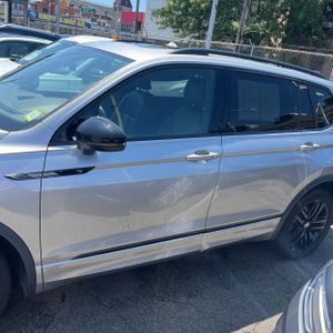 2022 Volkswagen TIGUAN SE R-LINE BLACK 4MOTION 照片 4