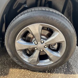 2019 JEEP CHEROKEE LIMITED — миниатюра 18