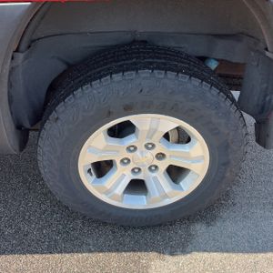 Chevrolet Avalanche 1500 - 10