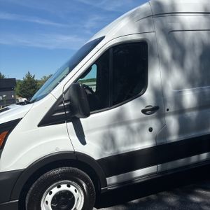 FORD TRANSIT 250 - 2