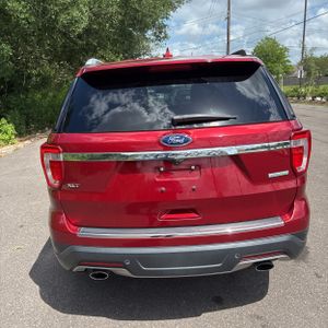 FORD EXPLORER XLT - 6