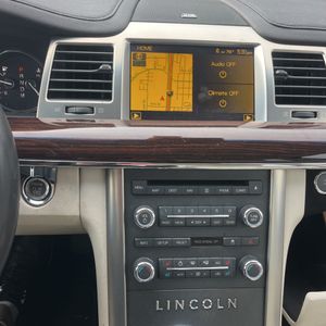 صورة مصغرة 38 لـ 2010 Lincoln MKS BASE
