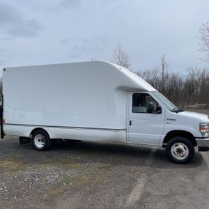 FORD E-350 CUTAWAY - 10