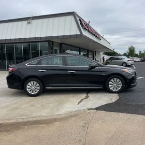 HYUNDAI SONATA HYBRID SE - 10