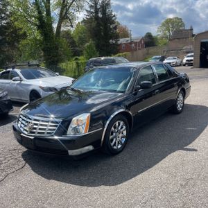 CADILLAC DTS BASE - 1