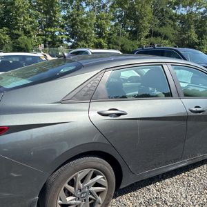 2024 Hyundai ELANTRA SEL 照片 9