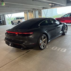 PORSCHE TAYCAN TURBO - 8