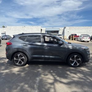 2016 Hyundai TUCSON LIMITED — фото 10