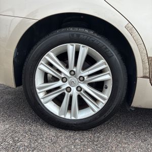 صورة 19 لـ 2014 Lexus ES 350 BASE