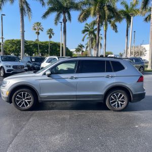 VOLKSWAGEN TIGUAN SE - 3