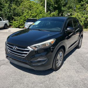 HYUNDAI TUCSON SE - 1