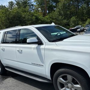2020 Chevrolet SUBURBAN LT photo 11