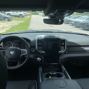 2026 RAM 1500 LARAMIE CREW CAB 4X4 5'7" BOX — миниатюра 35